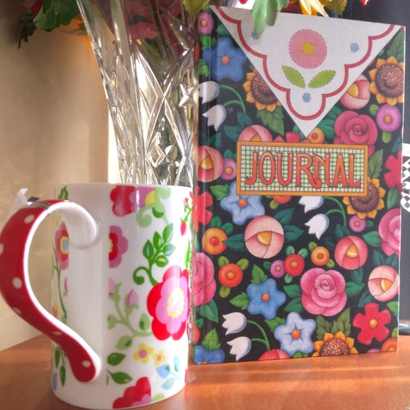 💥CLOSING Nov.1 SALE💥 Journal & Coffee Mug Scented Candle Set - Picture 4 of 9